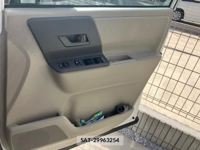 Toyota NOAH 2010-08 8316007-20