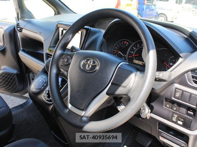 Toyota NOAH 2021-05 8337142-9