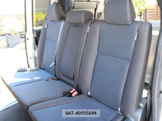 Toyota NOAH 2021-05 8337142-12