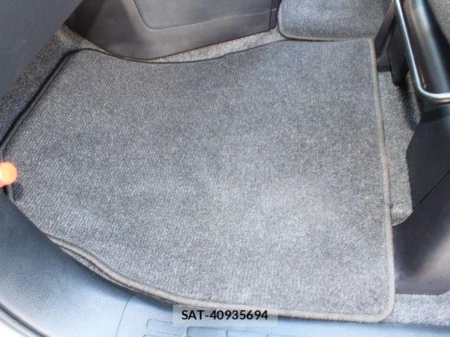 Toyota NOAH 2021-05 8337142-16