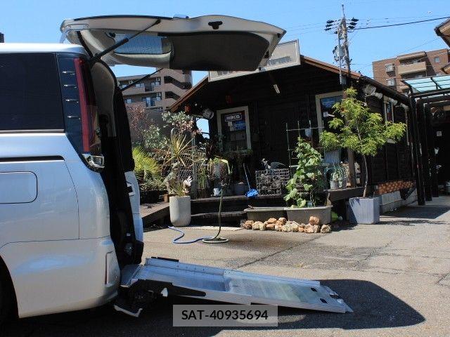 Toyota NOAH 2021-05 8337142-1