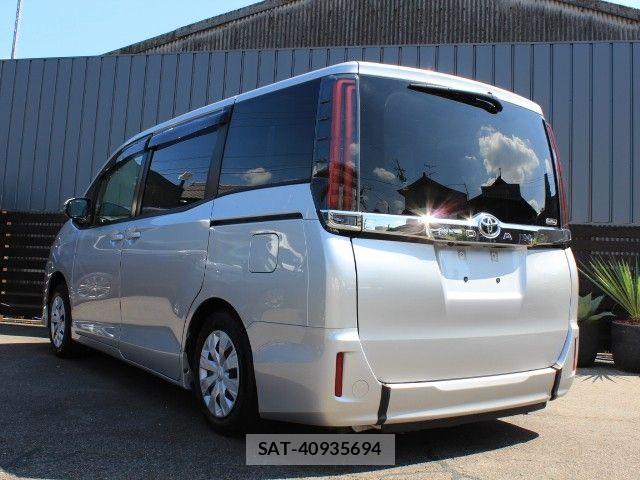 Toyota NOAH 2021-05 8337142-22