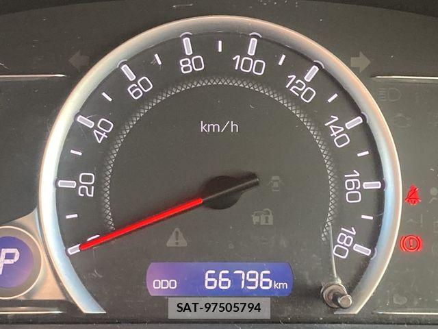 Toyota NOAH 2014-03 8337138-16