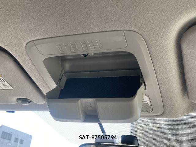 Toyota NOAH 2014-03 8337138-22