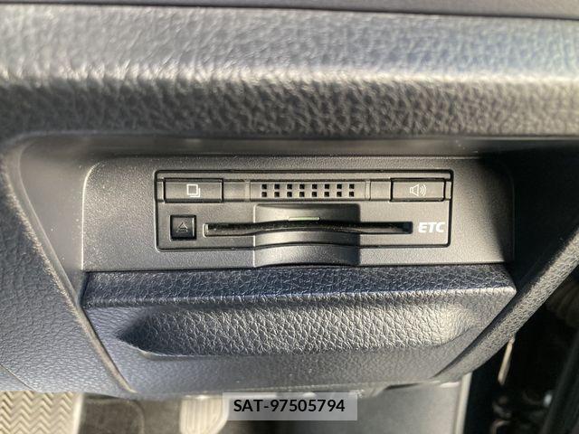Toyota NOAH 2014-03 8337138-24