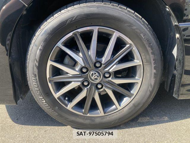 Toyota NOAH 2014-03 8337138-27