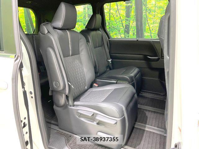 Toyota NOAH 2023-10 8337139-9