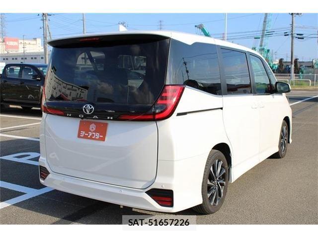Toyota NOAH 2024-04 8337141-11