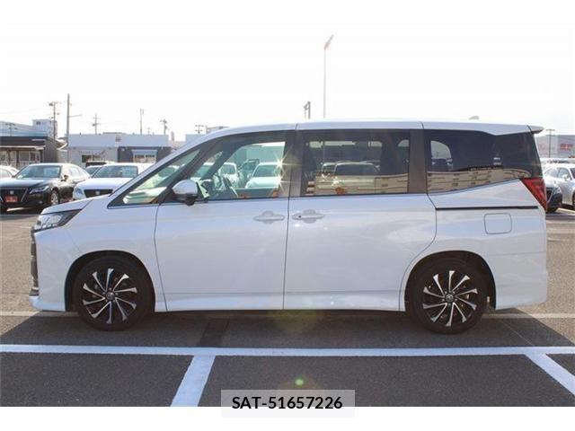 Toyota NOAH 2024-04 8337141-14