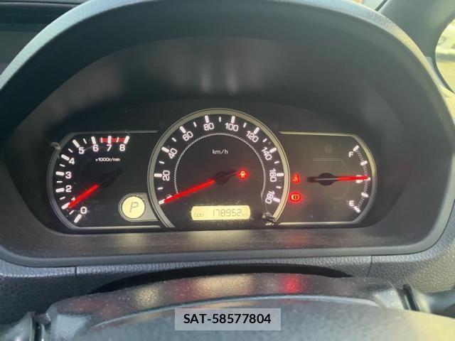 Toyota NOAH 2014-07 8337151-15