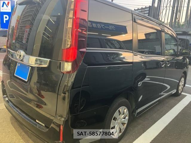 Toyota NOAH 2014-07 8337151-3