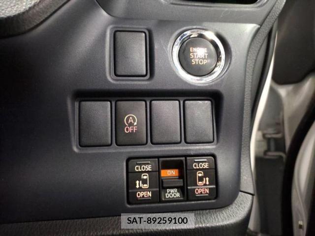 Toyota NOAH 2015-01 8337148-12