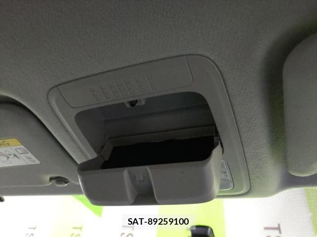 Toyota NOAH 2015-01 8337148-18