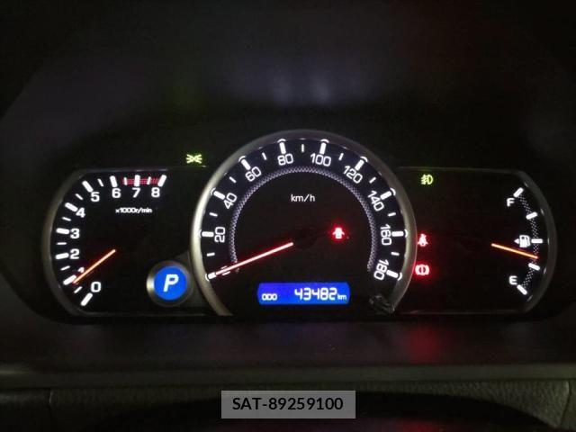 Toyota NOAH 2015-01 8337148-28