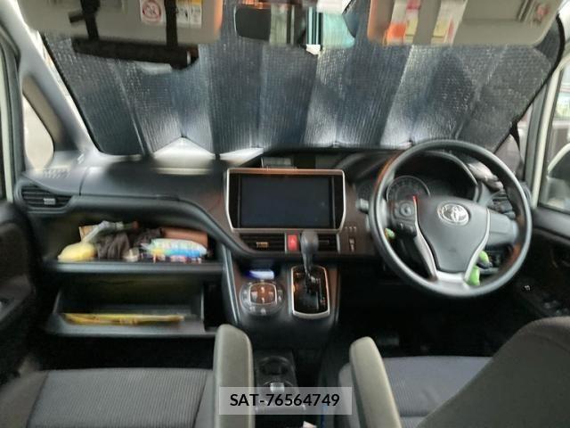 Toyota NOAH 2019-05 8337143-11