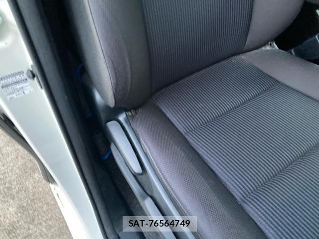 Toyota NOAH 2019-05 8337143-23