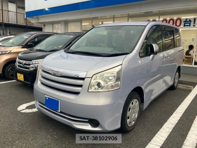 Toyota NOAH 2009-08 8337155-2