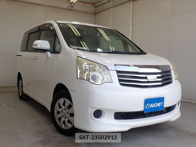 Toyota NOAH 2010-07 8337133-0