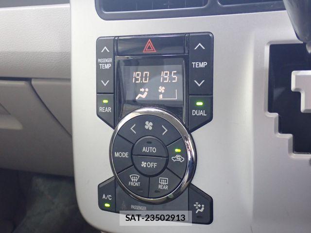 Toyota NOAH 2010-07 8337133-13