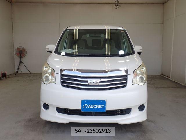 Toyota NOAH 2010-07 8337133-5
