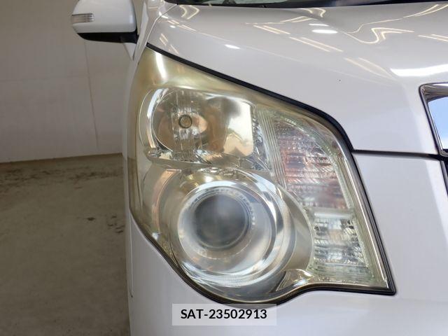 Toyota NOAH 2010-07 8337133-8
