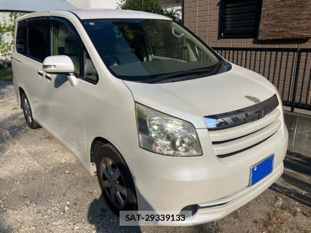 Toyota NOAH 2009-10 8337152-0