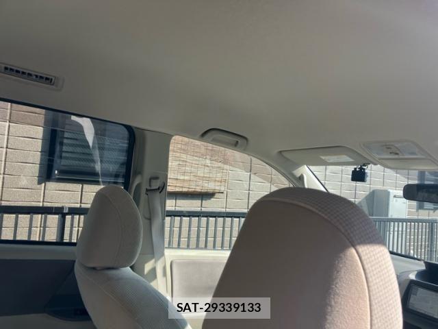Toyota NOAH 2009-10 8337152-12