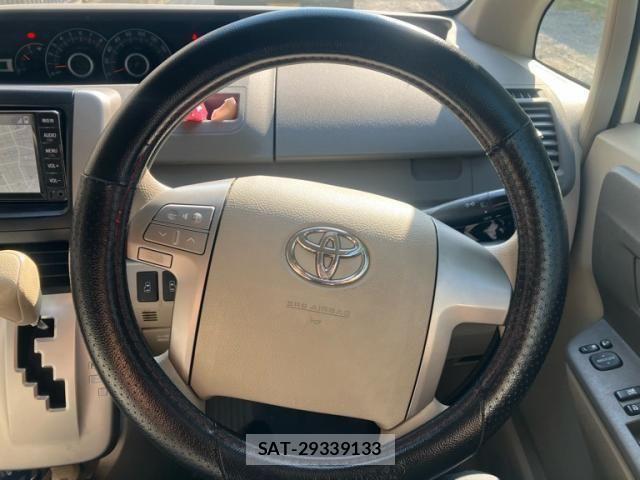 Toyota NOAH 2009-10 8337152-15