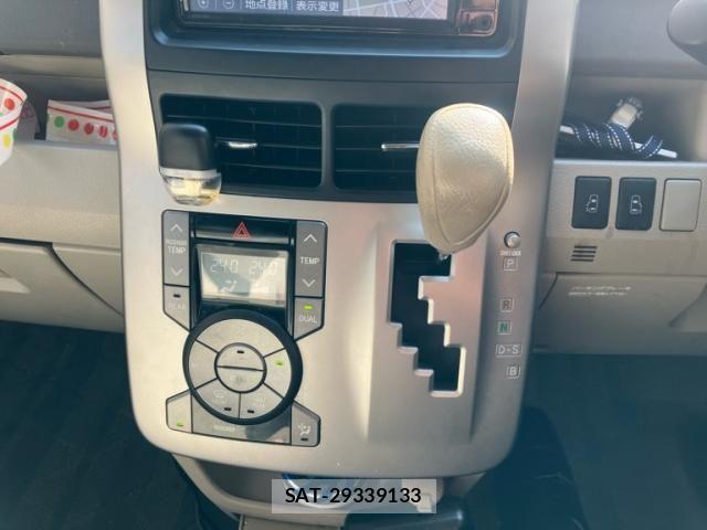 Toyota NOAH 2009-10 8337152-17