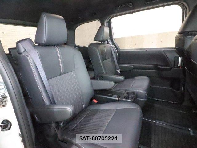 Toyota NOAH 2024-08 8337137-4