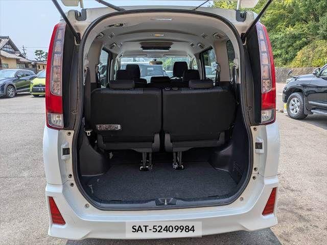 Toyota NOAH 2014-01 8337149-11