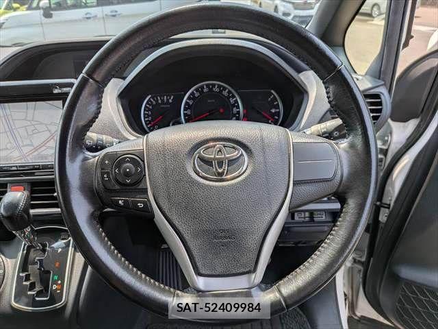 Toyota NOAH 2014-01 8337149-12