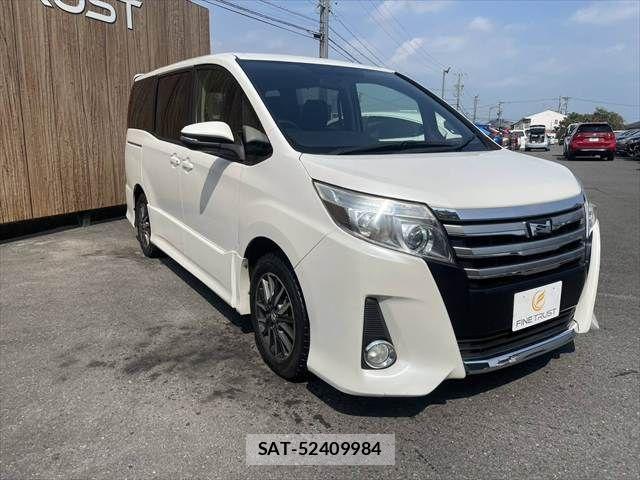 Toyota NOAH 2014-01 8337149-17