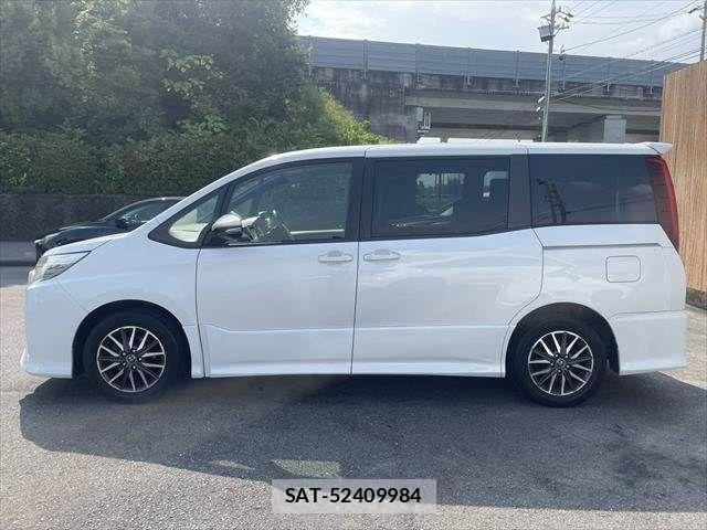 Toyota NOAH 2014-01 8337149-22