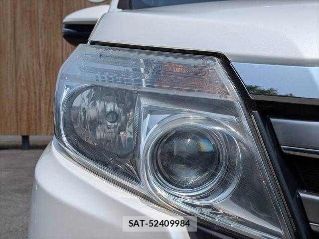 Toyota NOAH 2014-01 8337149-24