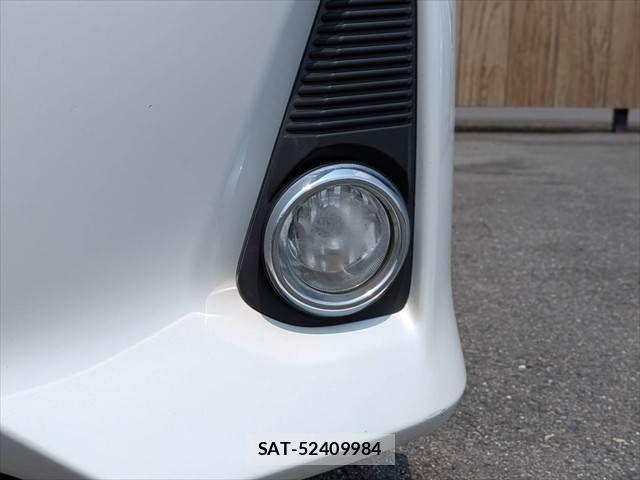 Toyota NOAH 2014-01 8337149-25