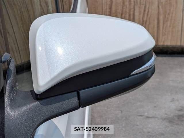 Toyota NOAH 2014-01 8337149-27