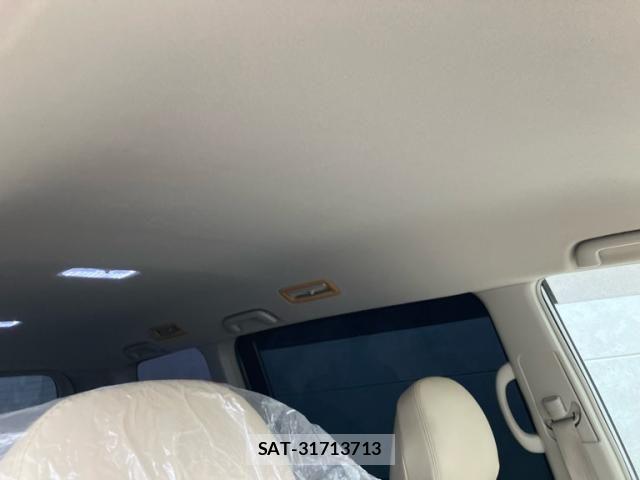 Toyota NOAH 2009-10 8337154-14