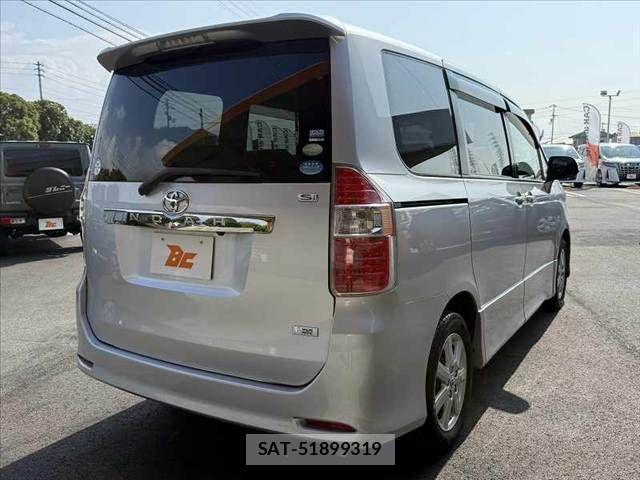 Toyota NOAH 2008-01 8337153-14