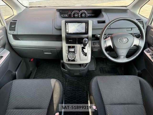 Toyota NOAH 2008-01 8337153-1