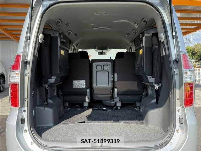 Toyota NOAH 2008-01 8337153-21