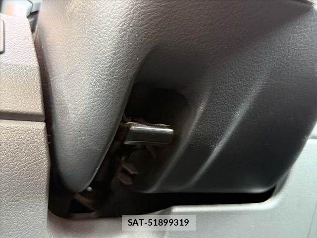 Toyota NOAH 2008-01 8337153-29