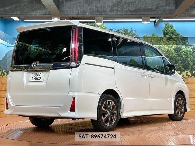 Toyota NOAH 2017-08 8337146-18