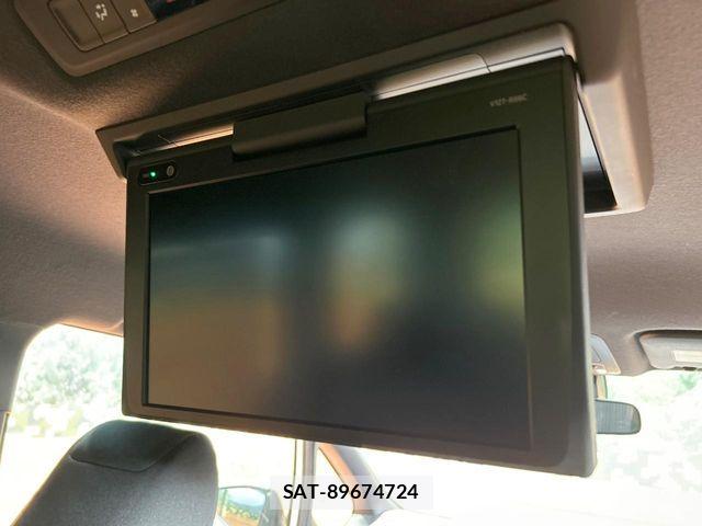 Toyota NOAH 2017-08 8337146-2