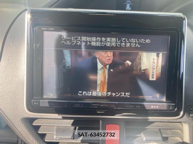 Toyota NOAH 2015-07 8337150-14