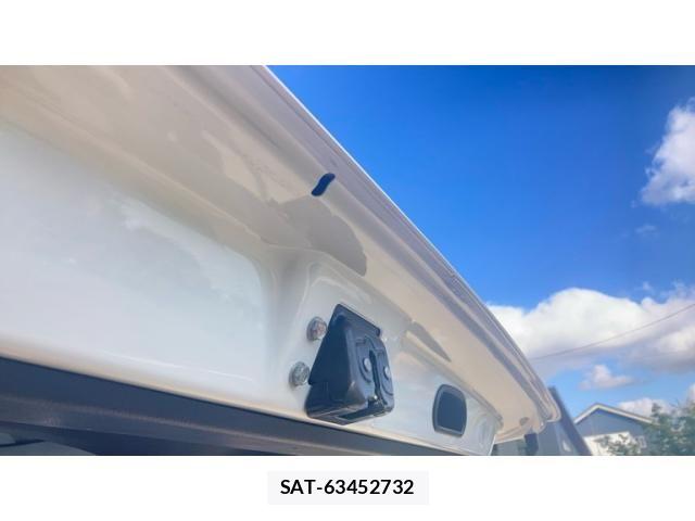 Toyota NOAH 2015-07 8337150-26