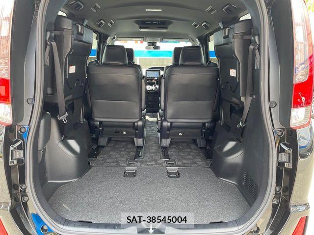 Toyota NOAH 2016-11 8337147-10