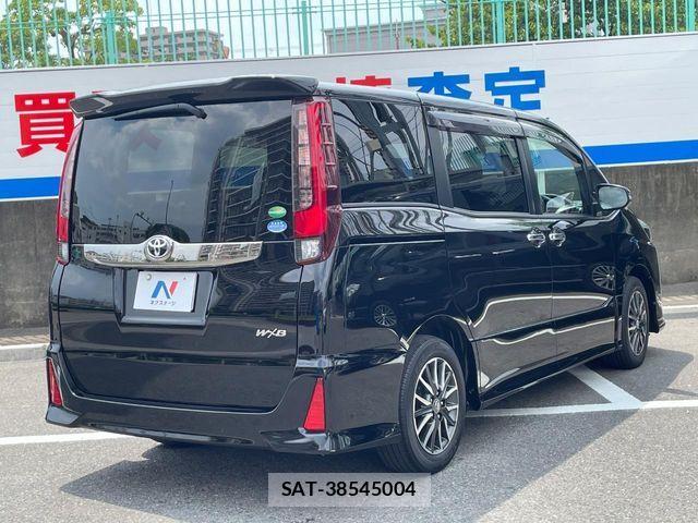 Toyota NOAH 2016-11 8337147-17
