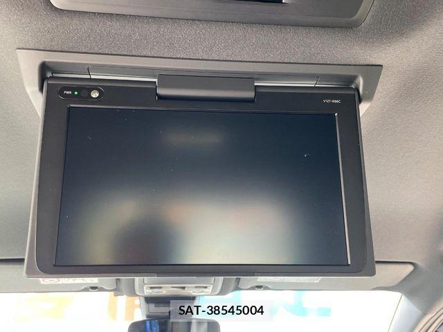 Toyota NOAH 2016-11 8337147-4