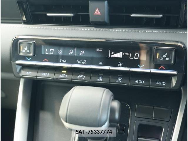 Toyota NOAH 2026-06 8337135-10